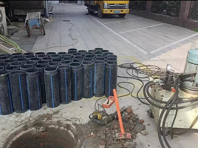 江南PE置换管厂家 DN315置换管 非开挖管短管置换